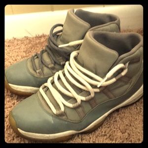 Jordan 11 cool greys size 8